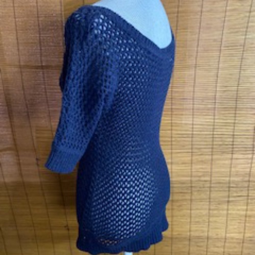 Abercrombie & Fitch Loose Knit Short Sleeve V-Neck Navy Sweater Size Medium - Picture 3 of 5